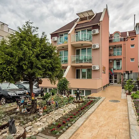 Семеен Хотел Венера 3*