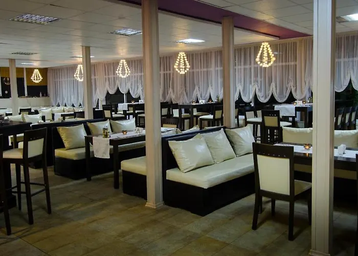 Tropics & Venera 호텔 3*