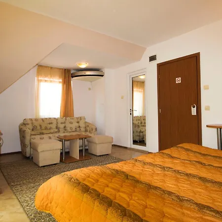 ヴェネーラ ホテル