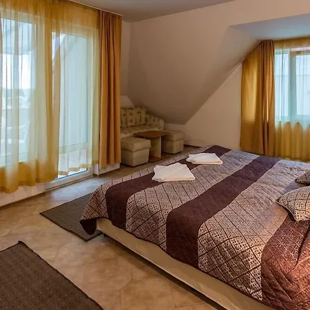 Hotel Tropics & Venera Święty Włas