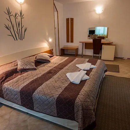 Hotel Tropics & Venera Święty Włas