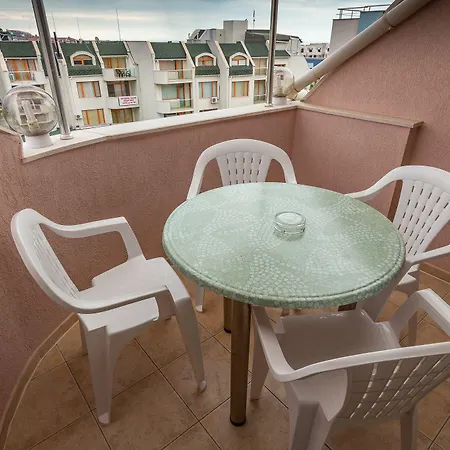 Hotel Tropics & Venera