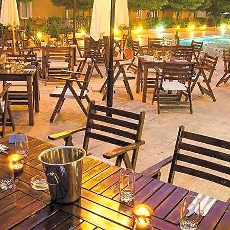 Hotel Tropics & Venera