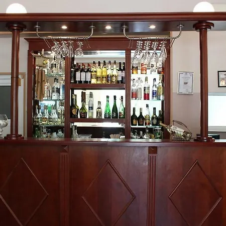 Tropics & Venera Hotel Święty Włas