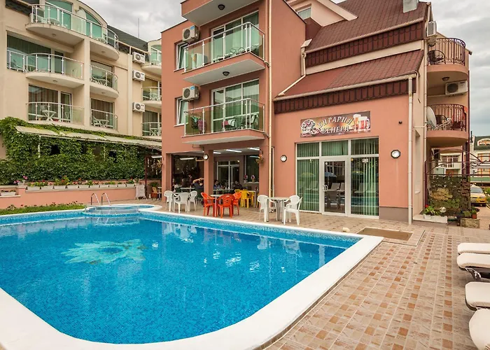 Hotel Tropics & Venera