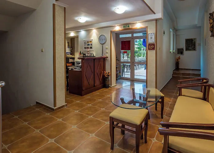 Tropics & Venera Hotel 3*